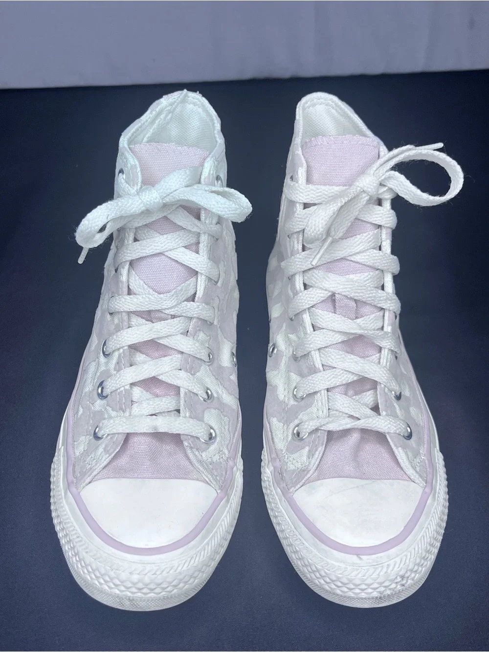 Converse High Top Chuck Taylor Sneakers Size 4